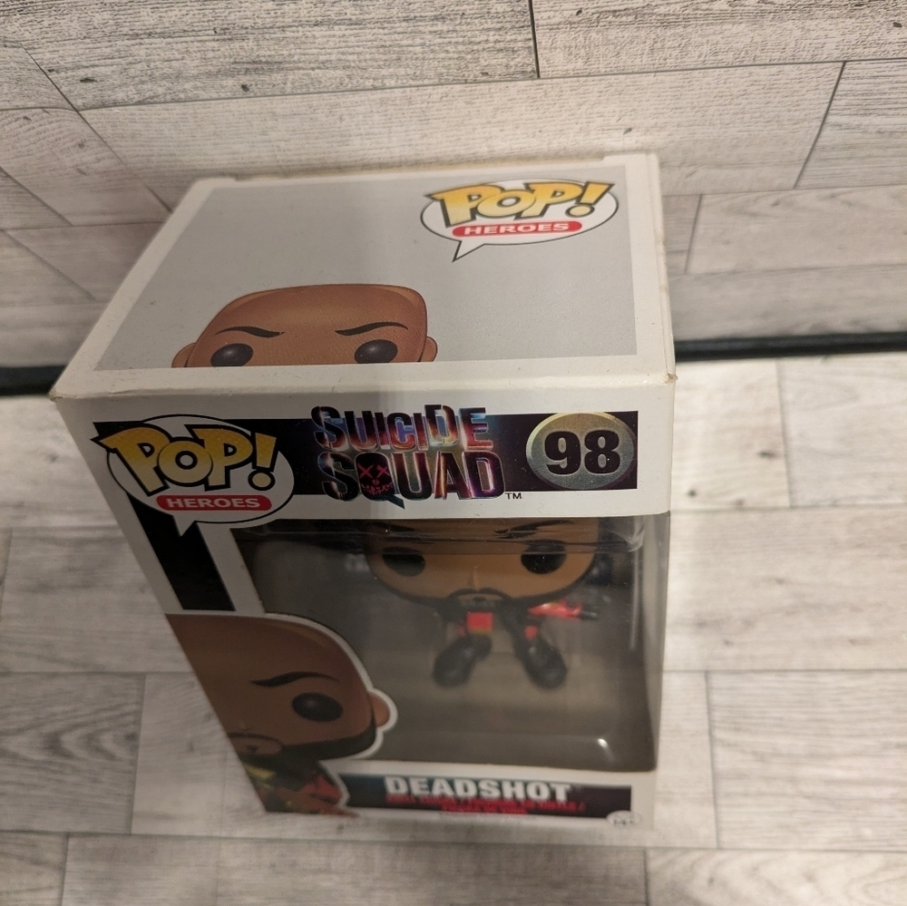 Funko Pop! Heroes Deadshot Figure - Red and Black - Picture 3 of 6